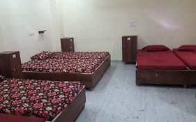 Yatharth Geeta Home Stay